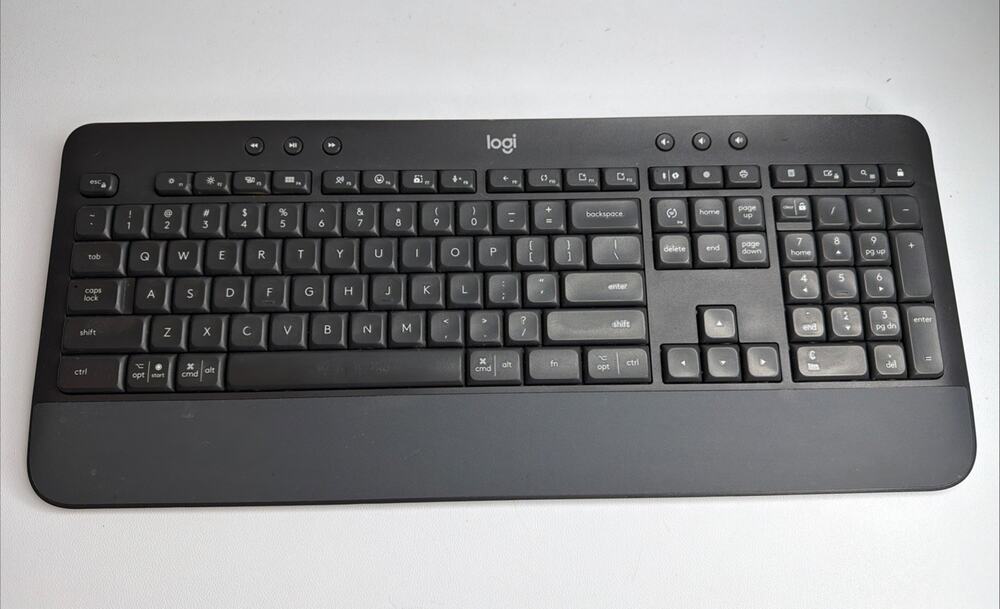 Logitech Signature K650 Comfort Full-Size Wireless Keyboard *NO DONGLE*